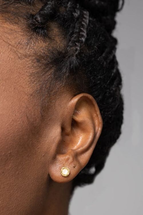 Brinco Redondo Em Madrepérola