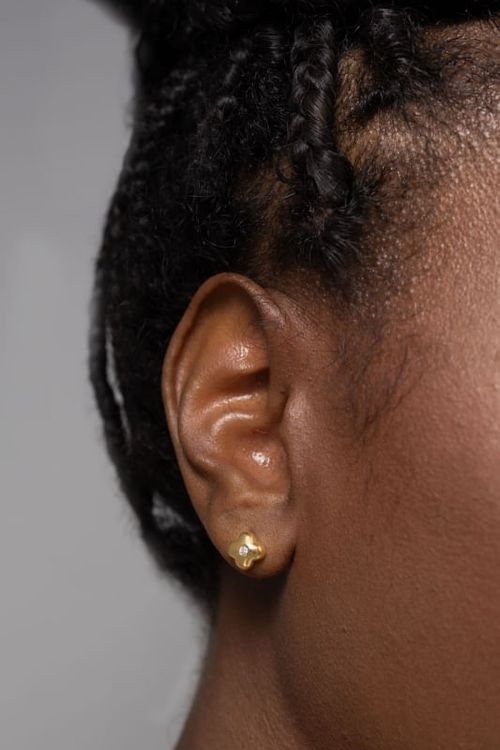 Brinco Trevo Com Ponto De Luz