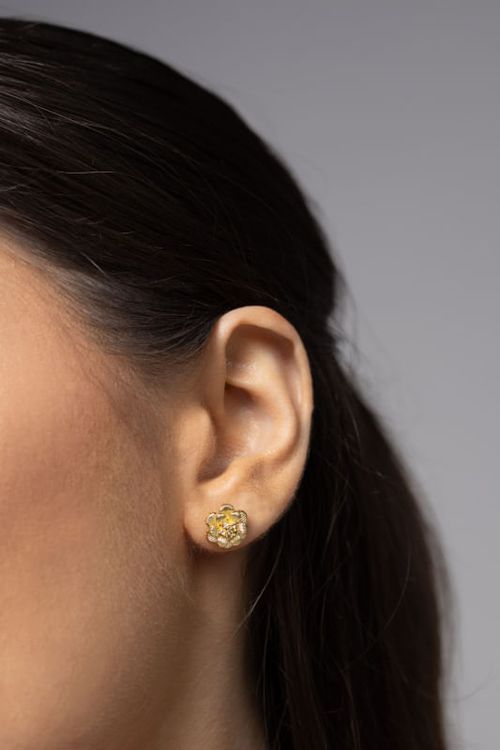 Brinco Flor Texturizada com Micro Zircônias