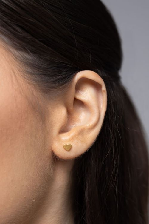 Brinco Pequeno Coração Liso
