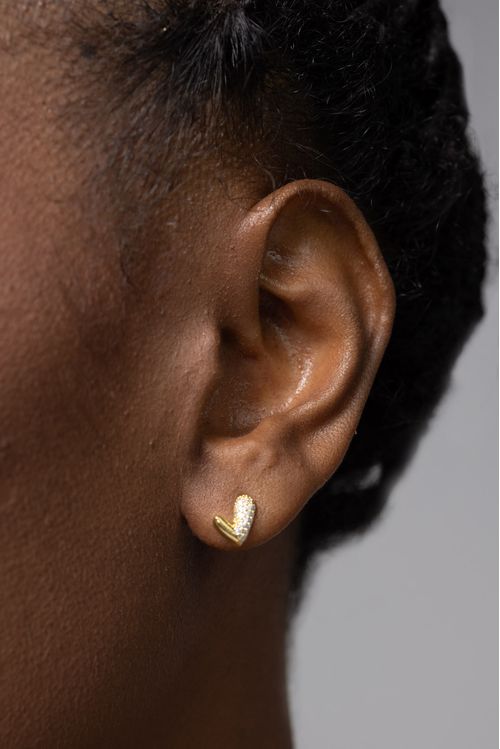 Brinco Coração Assimétrico Cravejado