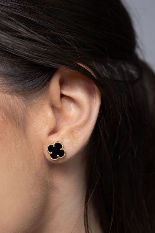 Brinco Trevo Madreperola Preto