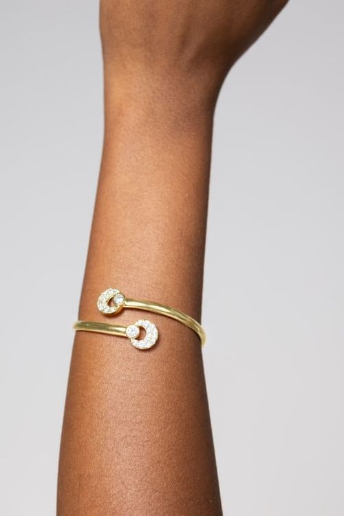 Bracelete com Detalhes Cravejados