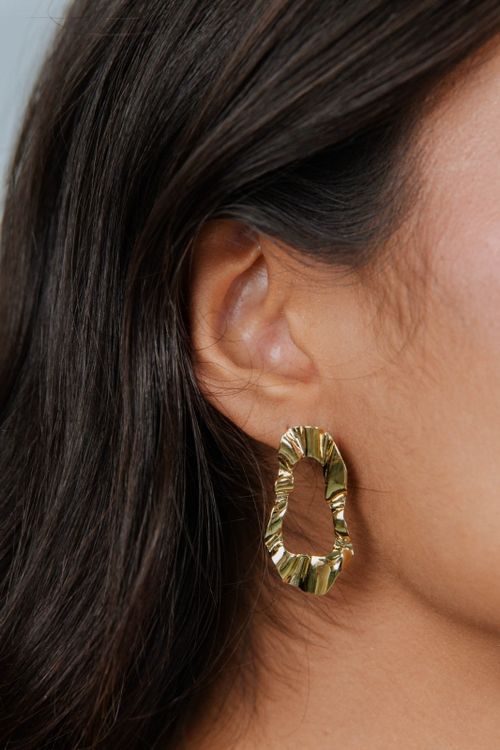 Brinco Orgânico Alongado Amassado