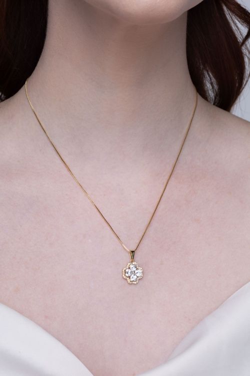 Colar Flor Com Zircônia Cristal