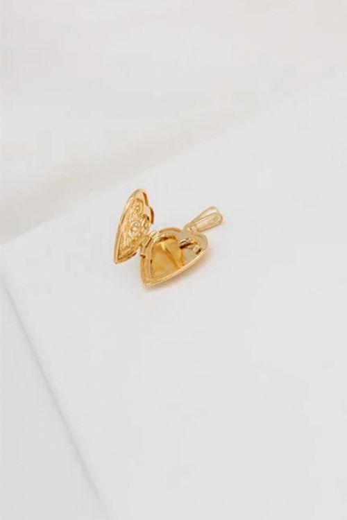 Pingente Relicário Coração Vazado