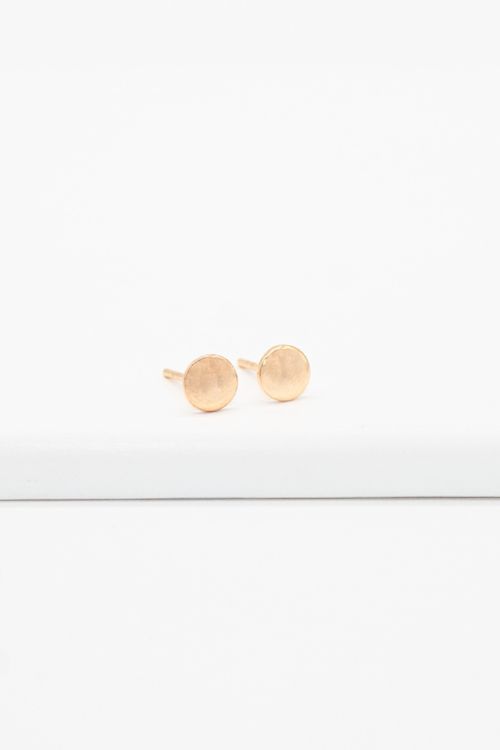 Brinco Meia Esfera Lisa