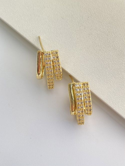 Brinco Meia Argola 3 Fios Lisae Cravejada