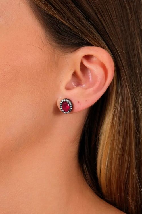 Brinco Oval Cravejado com Zircônia em Ródio Negro