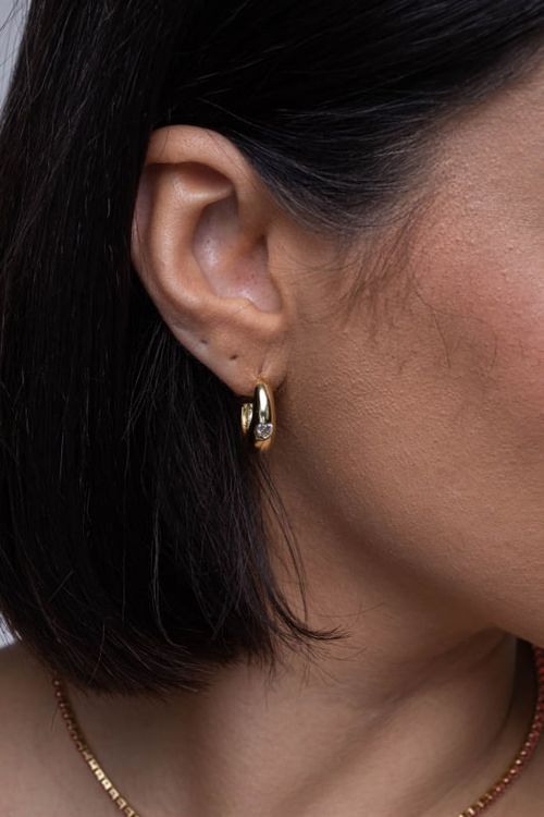 Brinco Argola Lisa com Zircônia Coração