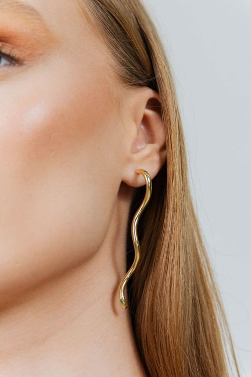 Brinco Linha Ondulada Grande