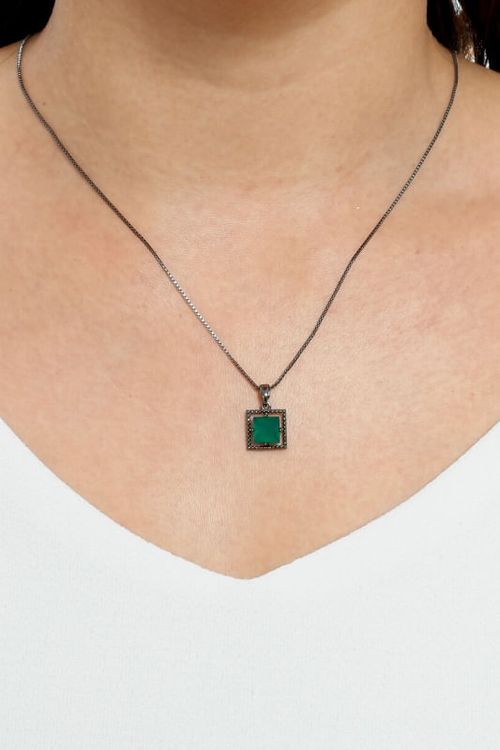 Colar Pedra Verde Ródio Negro