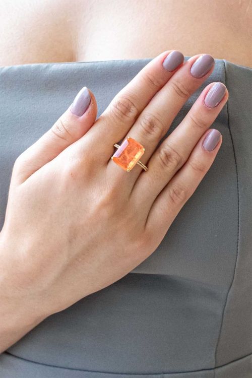 Anel Cravejado Laterais com Pedra Fusion