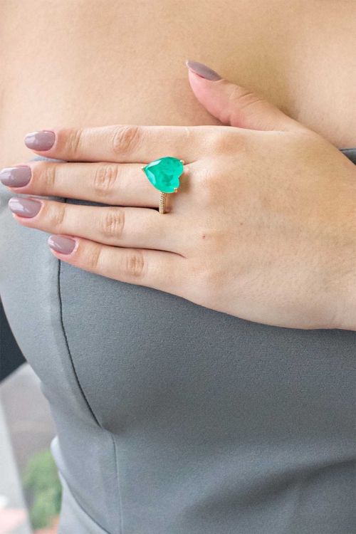 Anel Laterais Cravejadas e Turmalina Coração