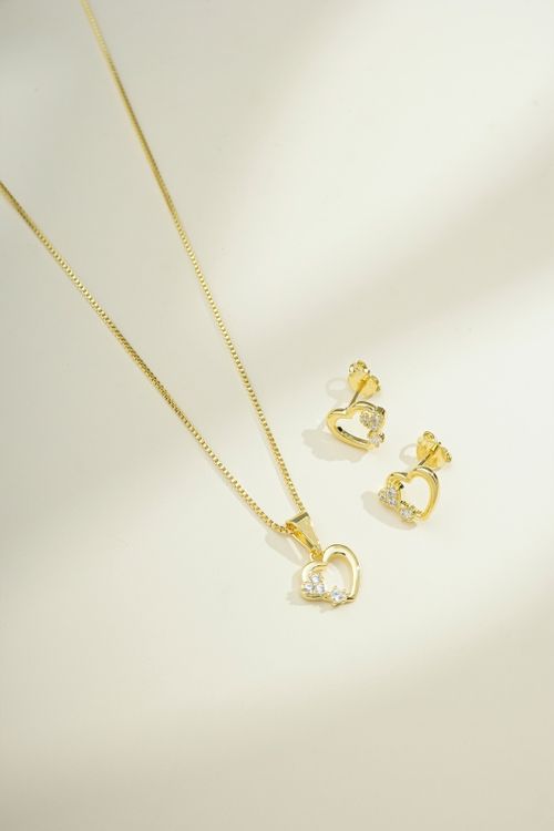 Conjunto Coração com Detalhes Cravejado